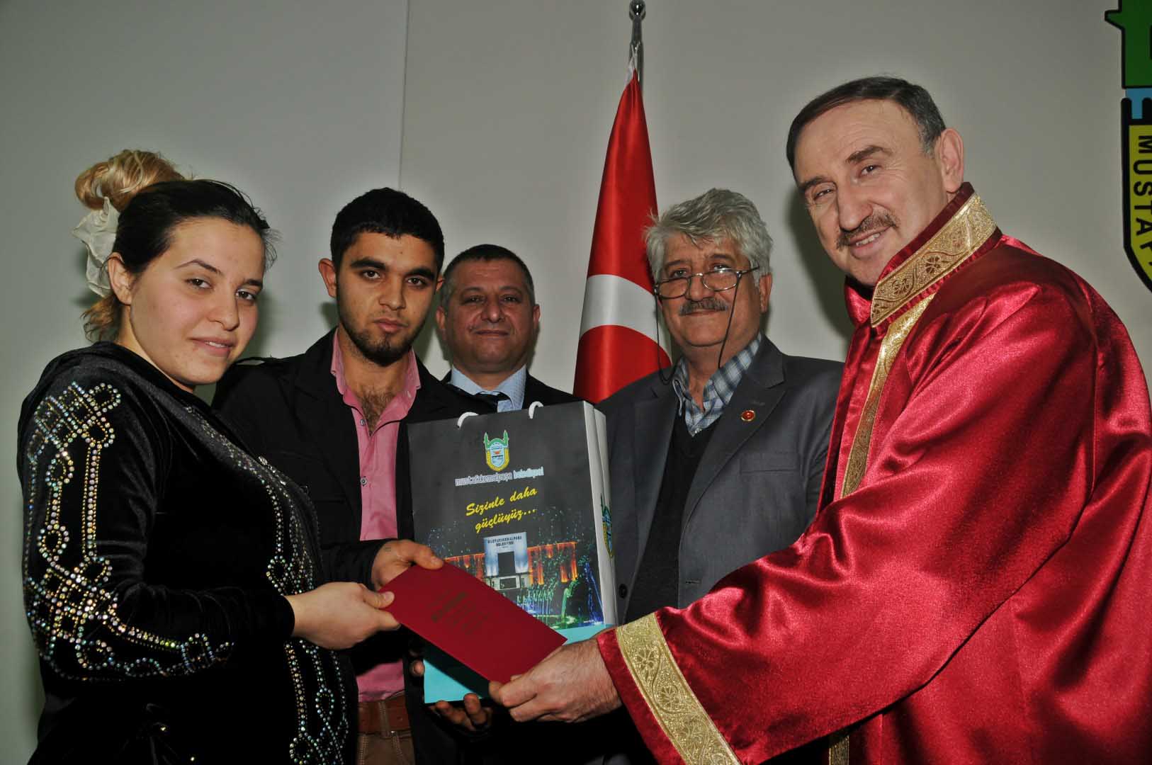 14 çifte resmi nikah 