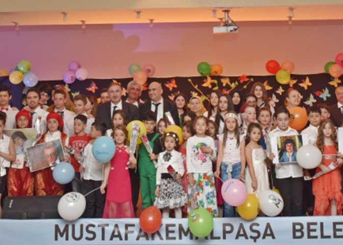 Mustafakemalpaşalı çocuklardan ’23 Nisan Müzikali’