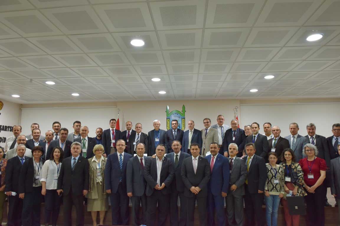 Mustafakemalpaşa’da uluslararası bilgi şöleni başladı