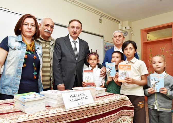 Kırsaldaki Öğrenciler Kitapla Buluştu.
