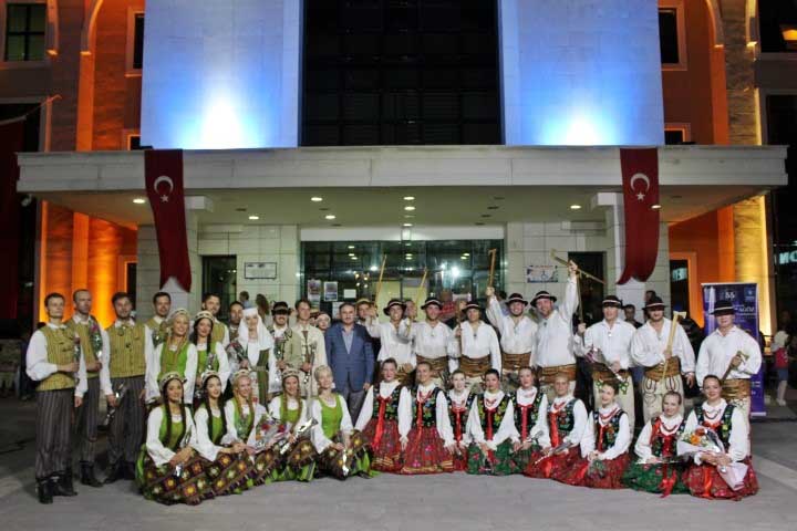 Adnan Menderes Meydanı'nda Altın Karagöz coşkusu 