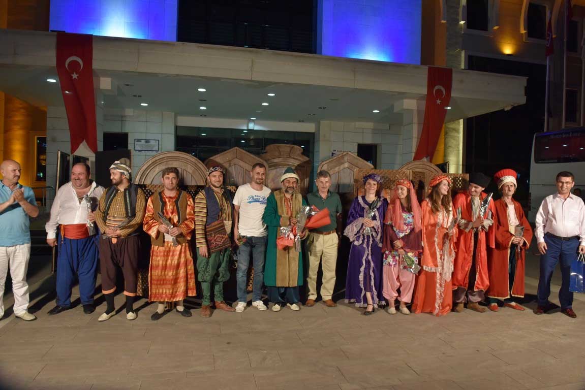 Şehir Tiyatrosu'ndan kahkaha tufanı 