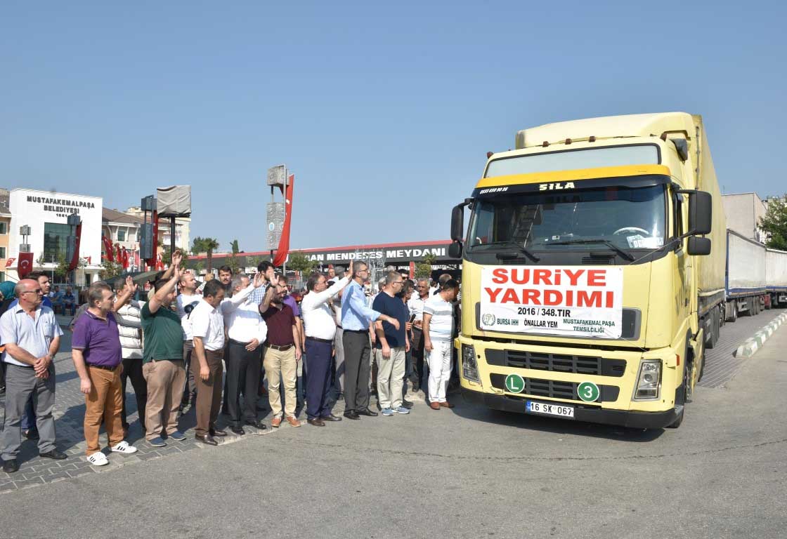 İHH'dan Suriye'ye 3 tır un 