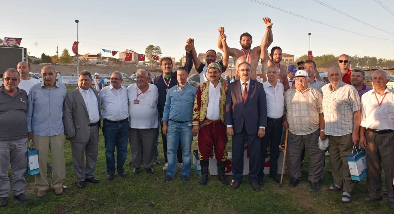 ‘Küçük Kırkpınar’ın en büyüğü Balaban