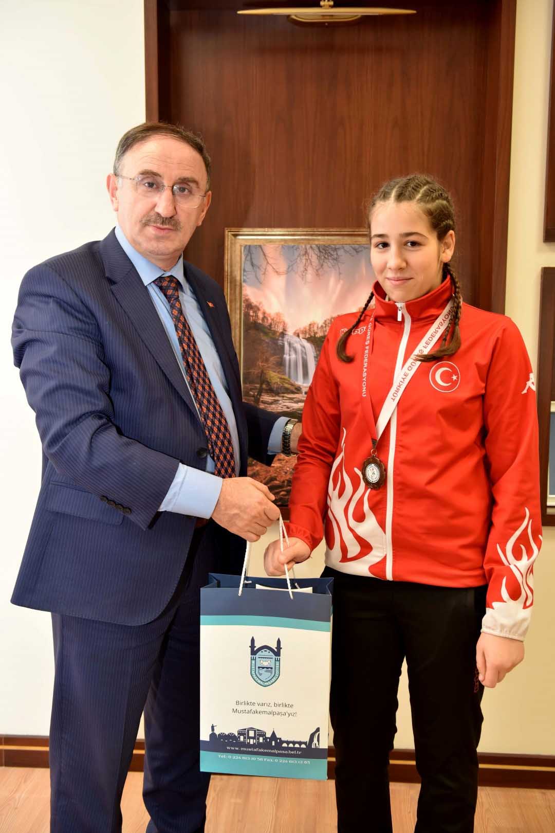 Bayan güreşçi Milli Takım yolunda