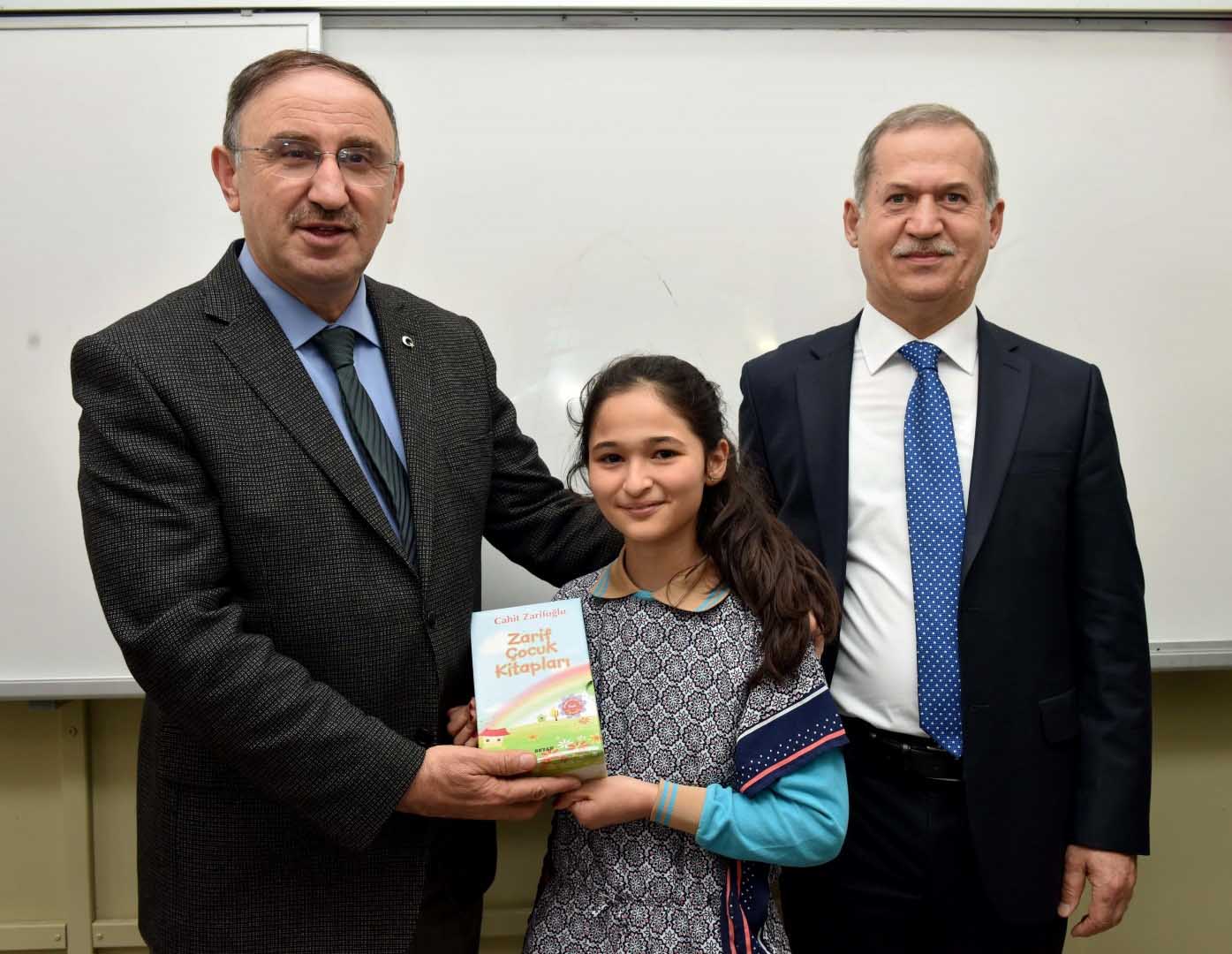 Eğitime kitap desteği 