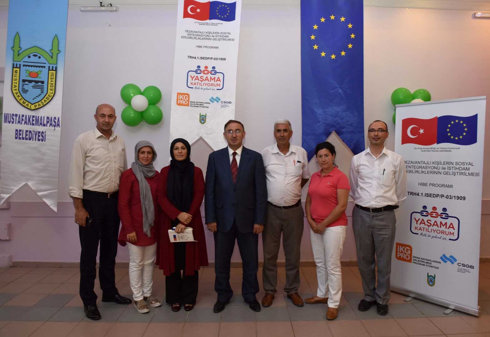 Mustafakemalpaşa 'Yaşama Katılıyor'