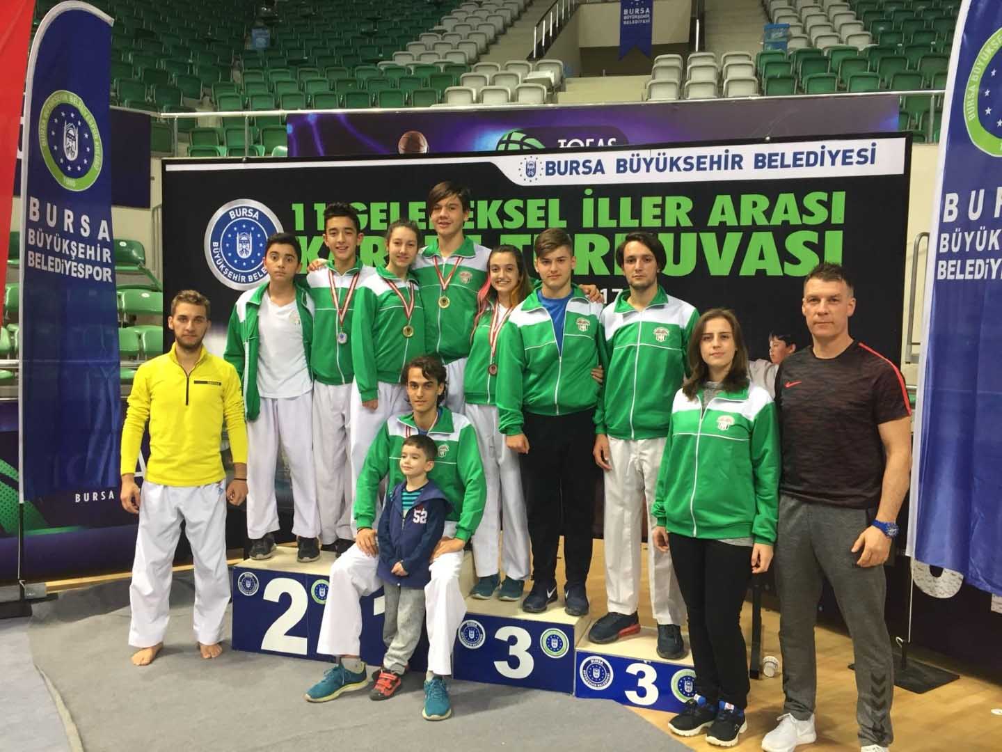 Karate Şöleni'nde 8 madalya