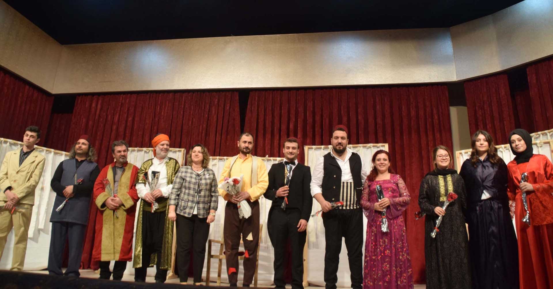Fermanlı Deli, sahneyi şenlendirdi