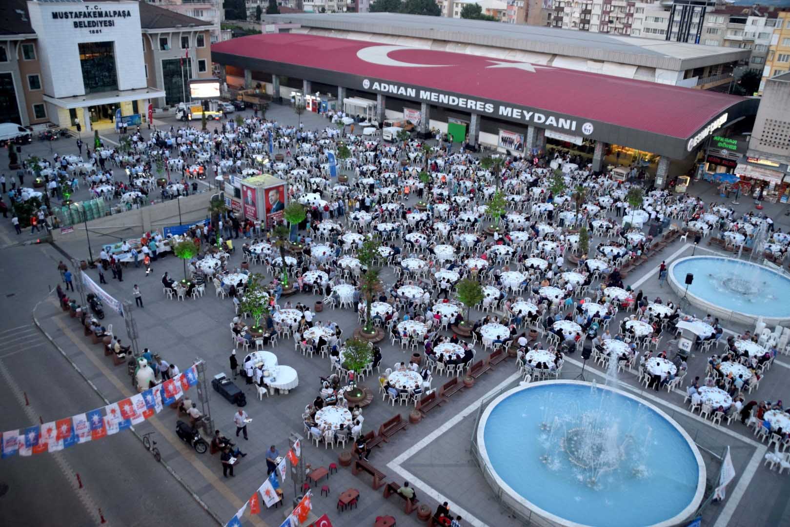 Meydanda ‘birlik’ iftarı 