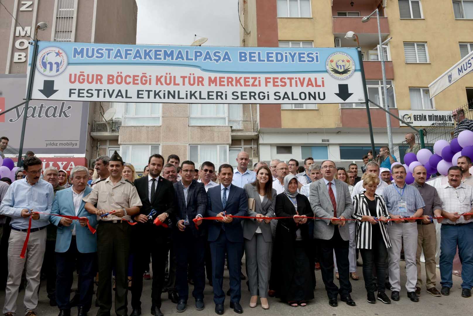 Uğur Böceği’nden 2 bin eserlik sergi 