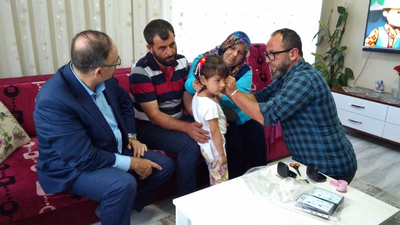 Minik Zeynep artık duyacak