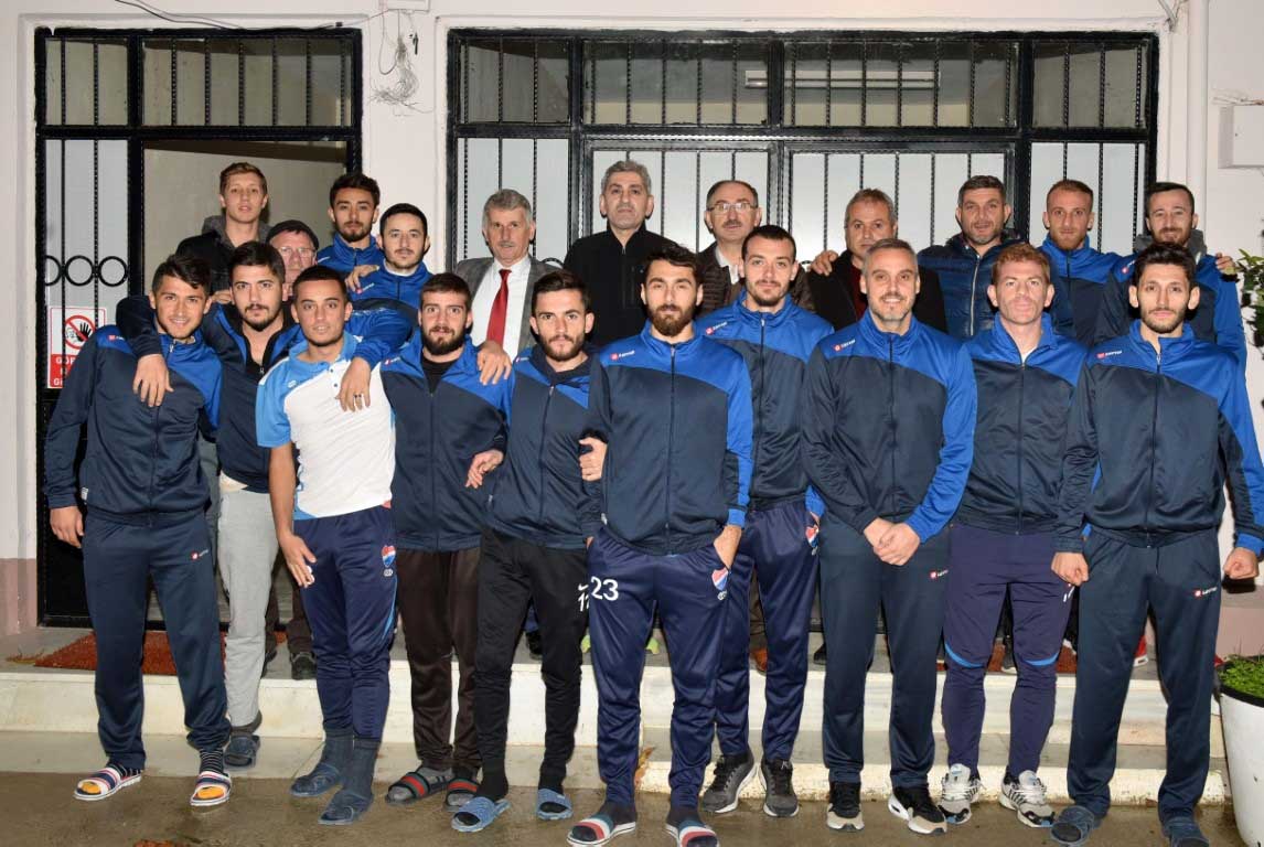 Paşa'ya destek çağrısı