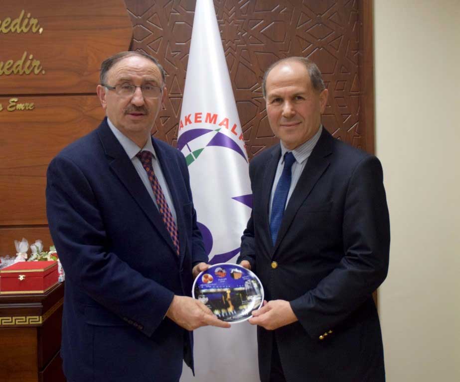 Kültür insanı Ahmet Tüzün’e vefa