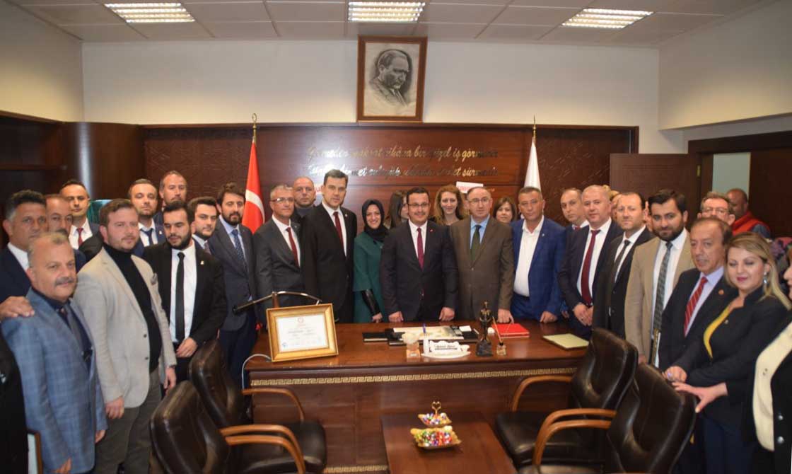 Başkan Kanar göreve başladı 