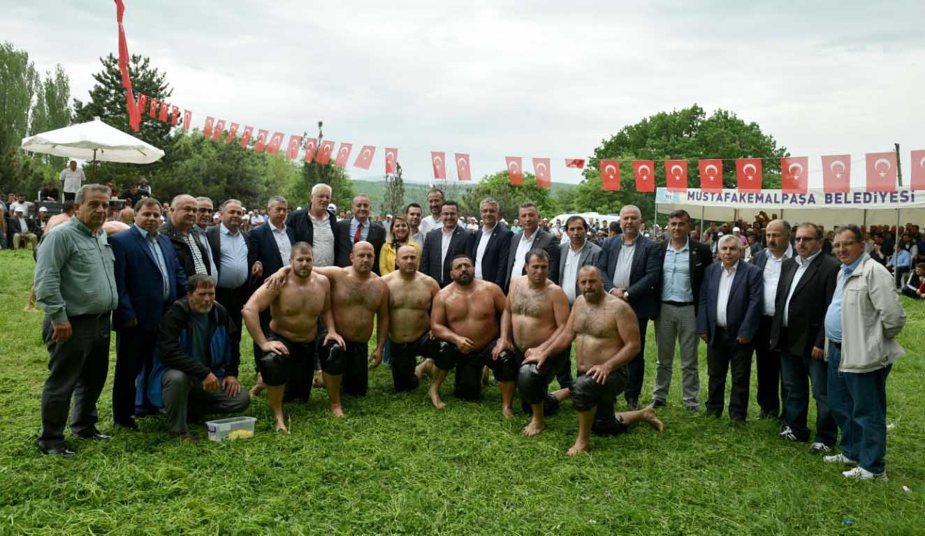Kabulbaba’da güreş şenliği 