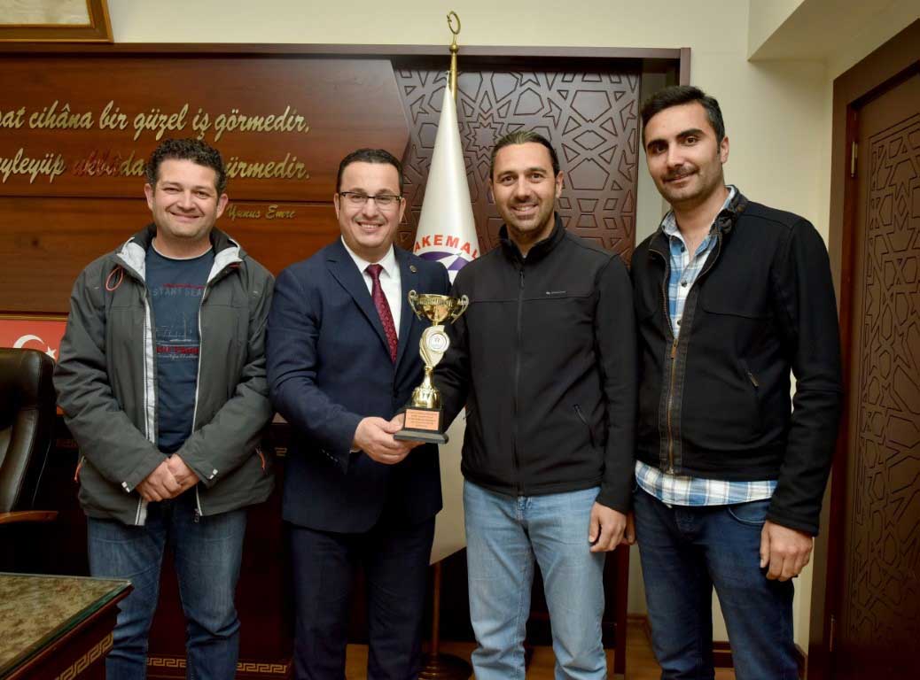 Paraşütçülerin hedefi milli takım 