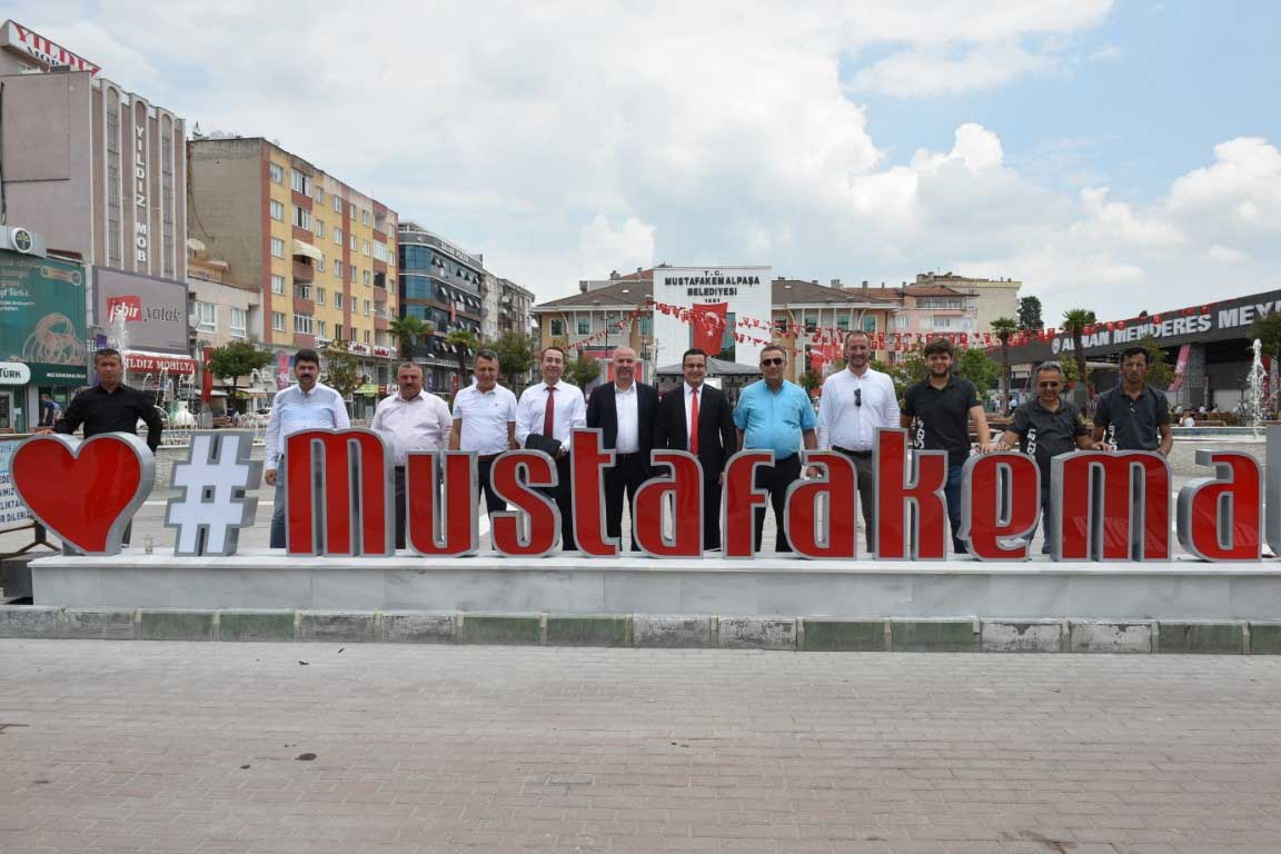 Meydanın simgesi vatandaşların ilgi odağı oldu