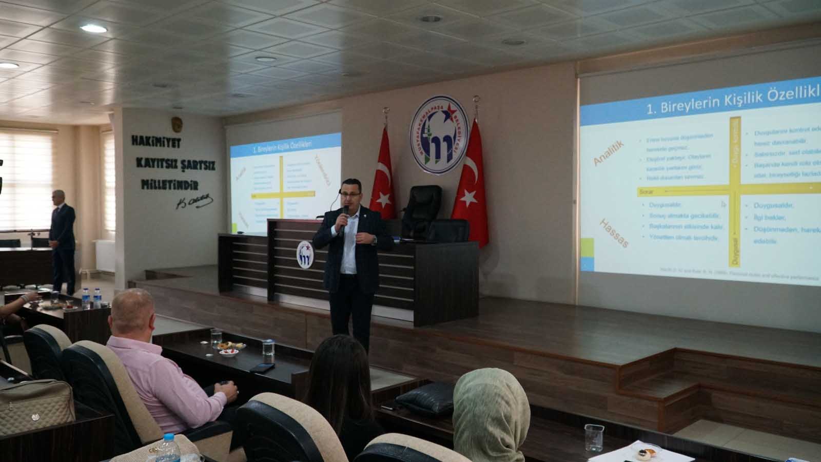 BELEDİYE ÇALIŞANLARINA KURUM KÜLTÜRÜ VE AİDİYET EĞİTİMİ VERİLDİ