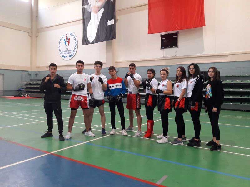 SPORCULAR ŞAMPİYONADAN ZAFERLE DÖNDÜ