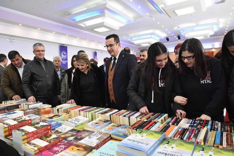 MUSTAFAKEMALPAŞA'DA KİTAP GÜNLERİNE YOĞUN İLGİ