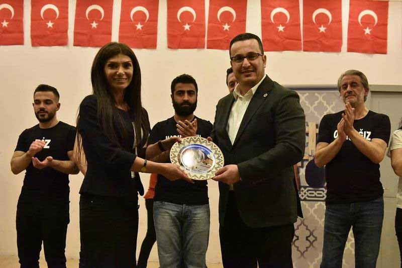 MUSTAFAKEMALPAŞA'DA SESİMİ DUYURAMADIM OYUNU SAHNELENDİ