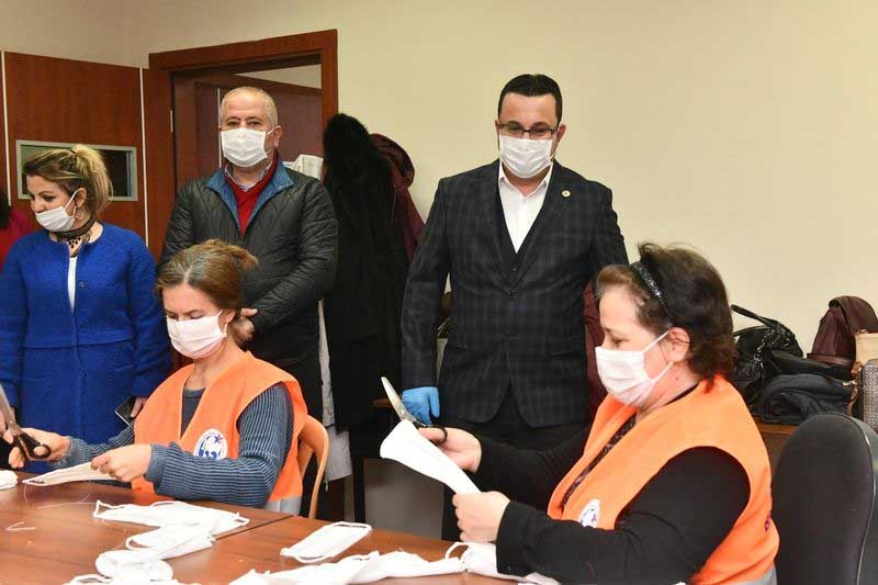 MUSTAFAKEMALPAŞA BELEDİYESİ İLK ETAPTA 20 BİN MASKE ÜRETİP ÜCRETSİZ DAĞITACAK