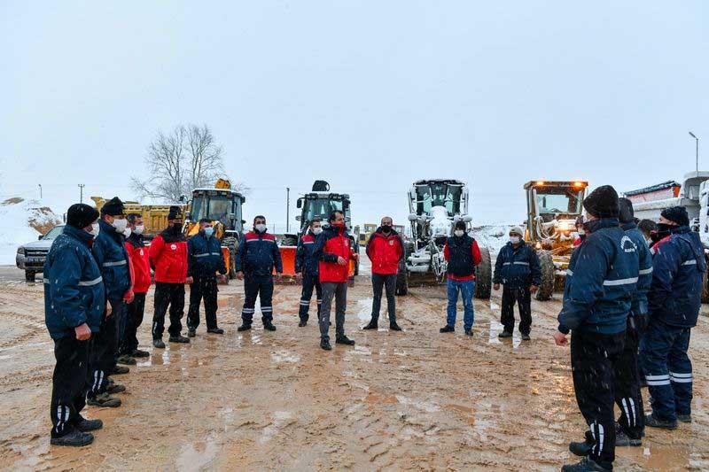 EKİPLER ÇALIŞTI KAR ZAHMET DEĞİL RAHMET OLDU
