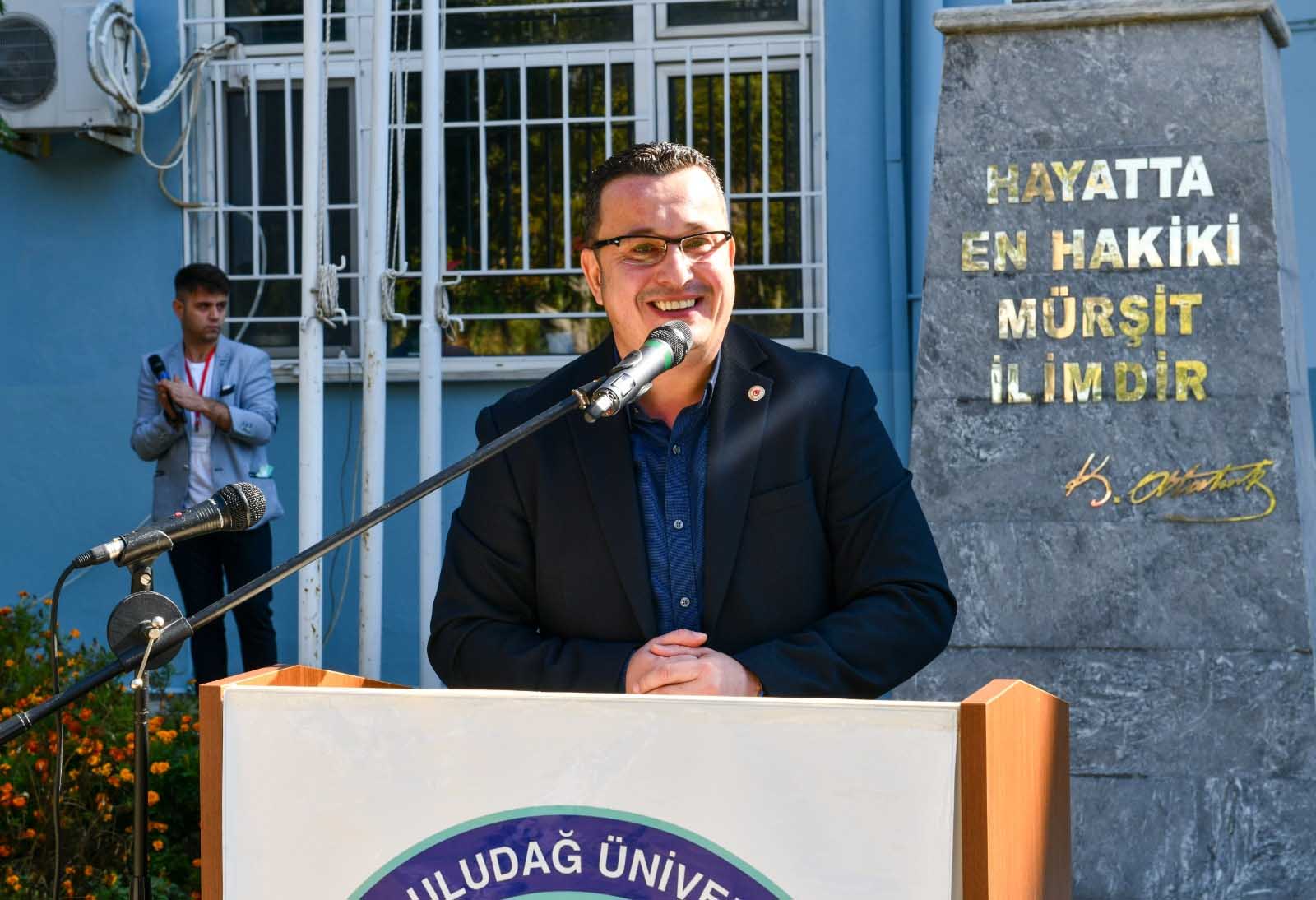 BAŞKAN KANAR, ÜNİVERSİTELİ GENÇLERLE BULUŞTU
