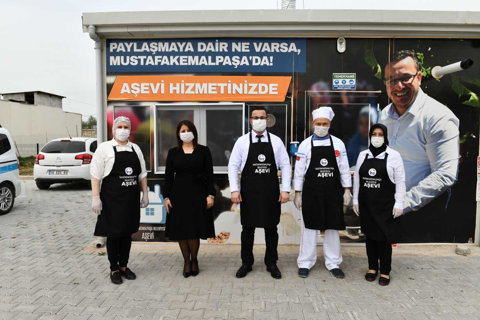 Mustafakemalpaşa Belediyesi 2021’de Yüzlerce Ailenin Yüzünü Güldürdü