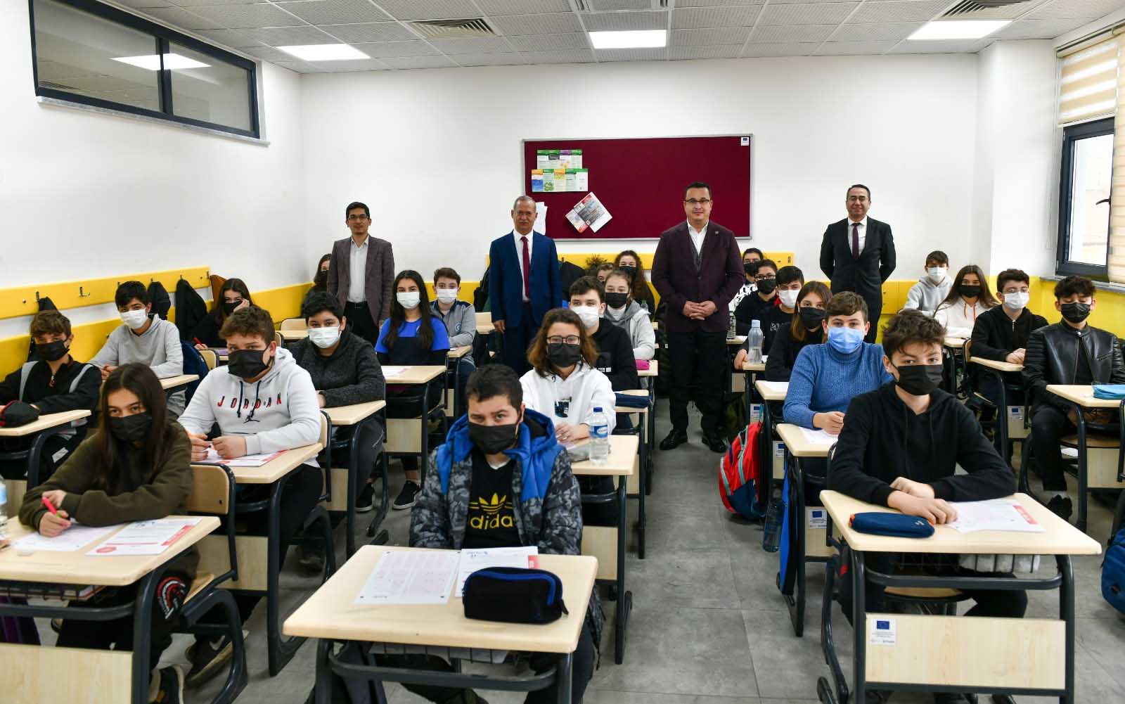 Belediyeden Sınava Hazırlanan Öğrencilere Destek