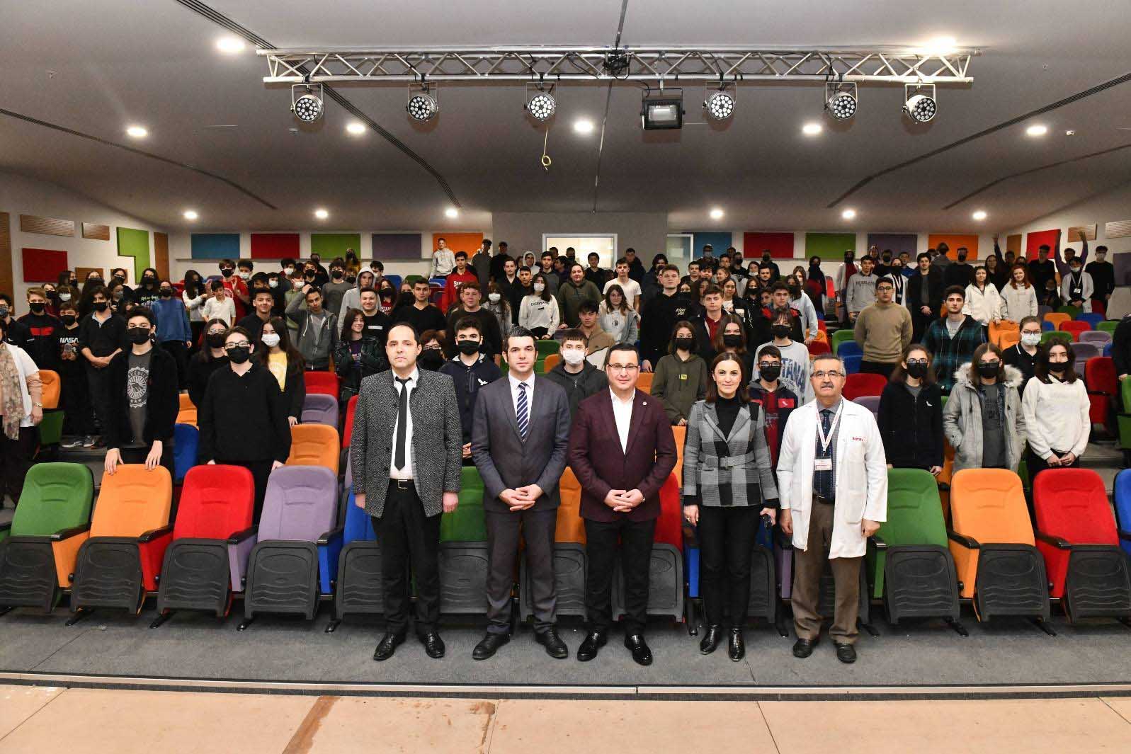 GENÇ BAŞKAN MEHMET KANAR, GENÇLERLE BULUŞMAYA DEVAM EDİYOR 