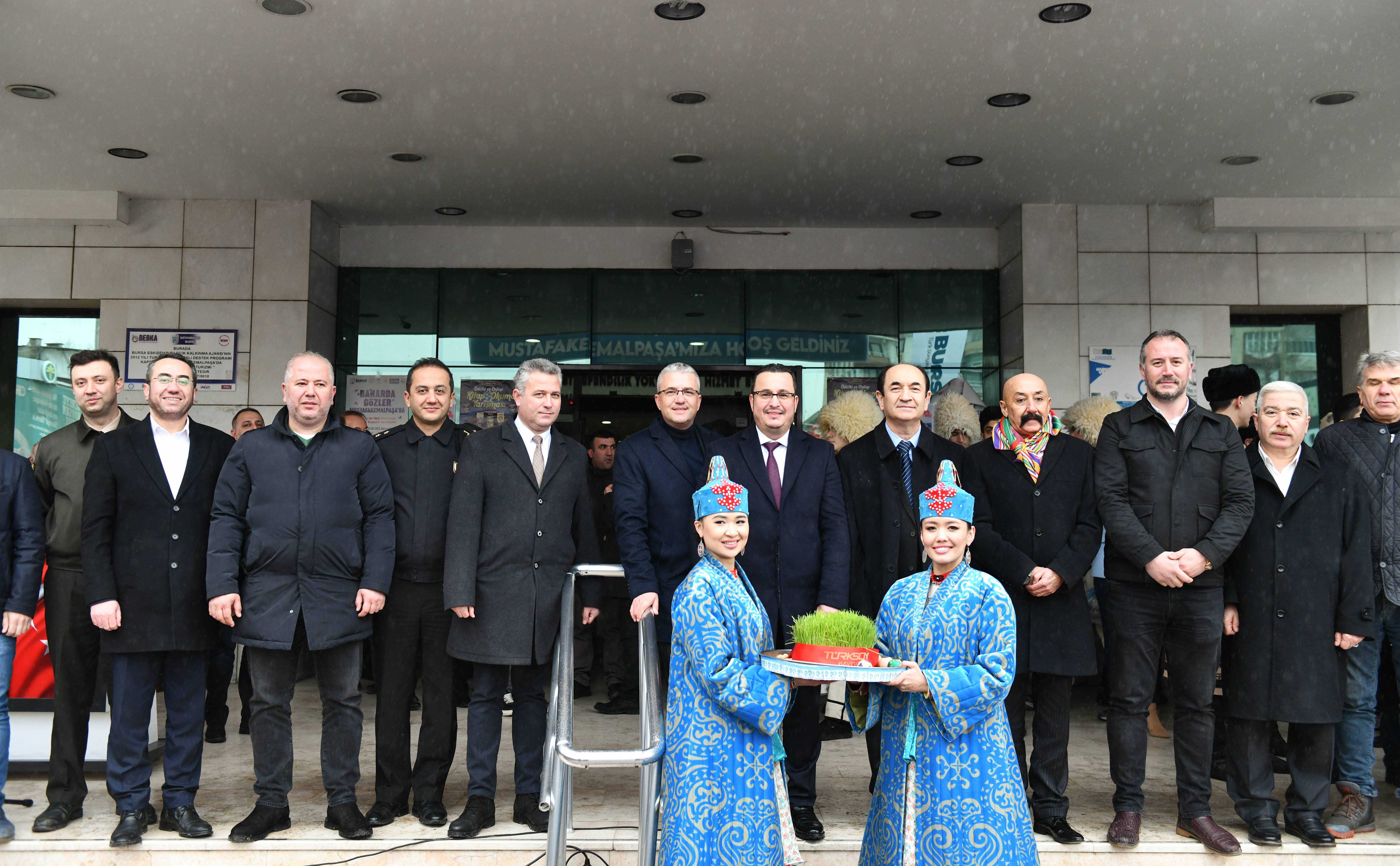 TÜRK DÜNYASI'NIN KALBİ MUSTAFAKEMALPAŞA’DA ATTI