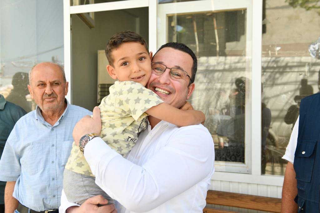 BAŞKAN KANAR DEPREMİN YARALARINI SARMAYA DEVAM EDİYOR