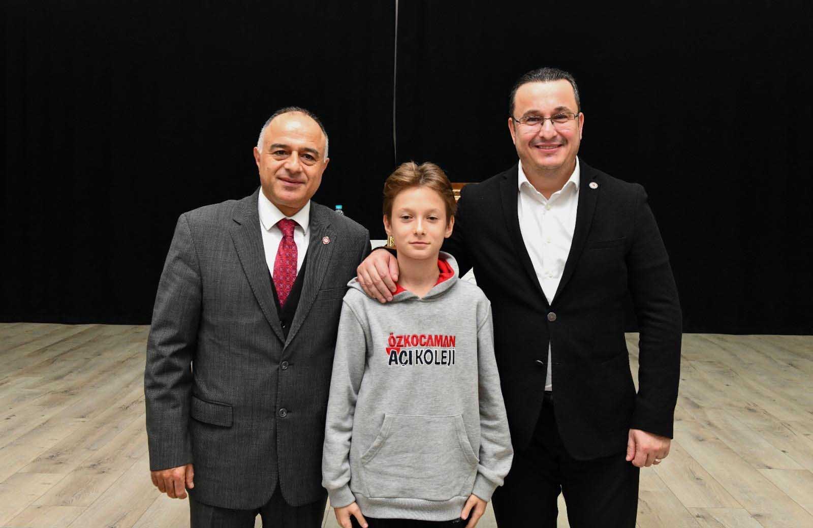 OKUL BAŞKANININ SEÇİM VAADİ GERÇEK OLDU: BAŞKAN KANAR OKULA ZİYARETE GELDİ