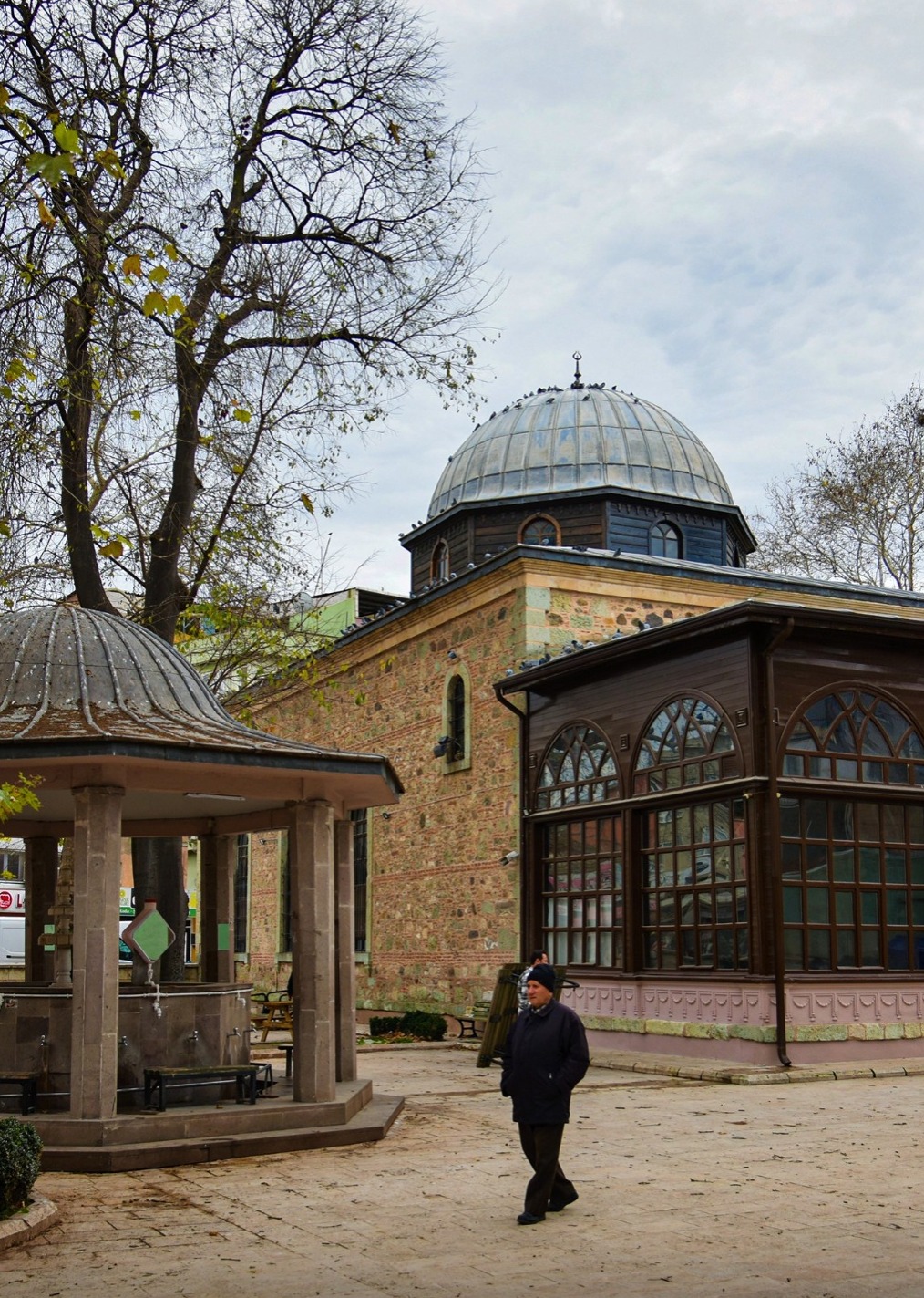 Şeyhmüftü Camii ve Türbesi