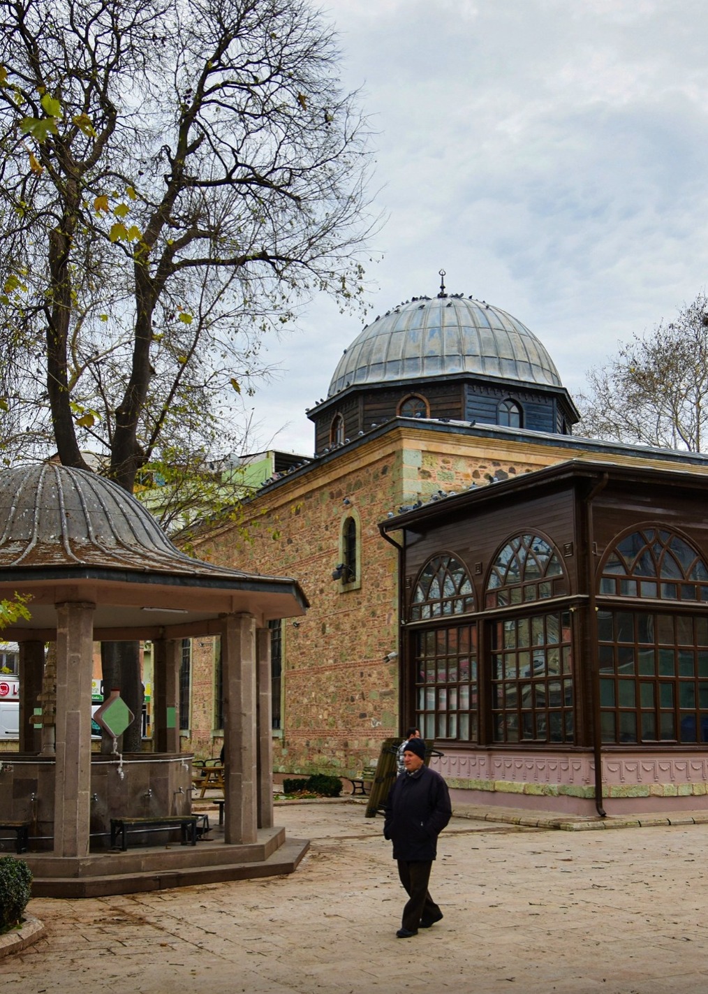 Şeyhmüftü Camii ve Türbesi