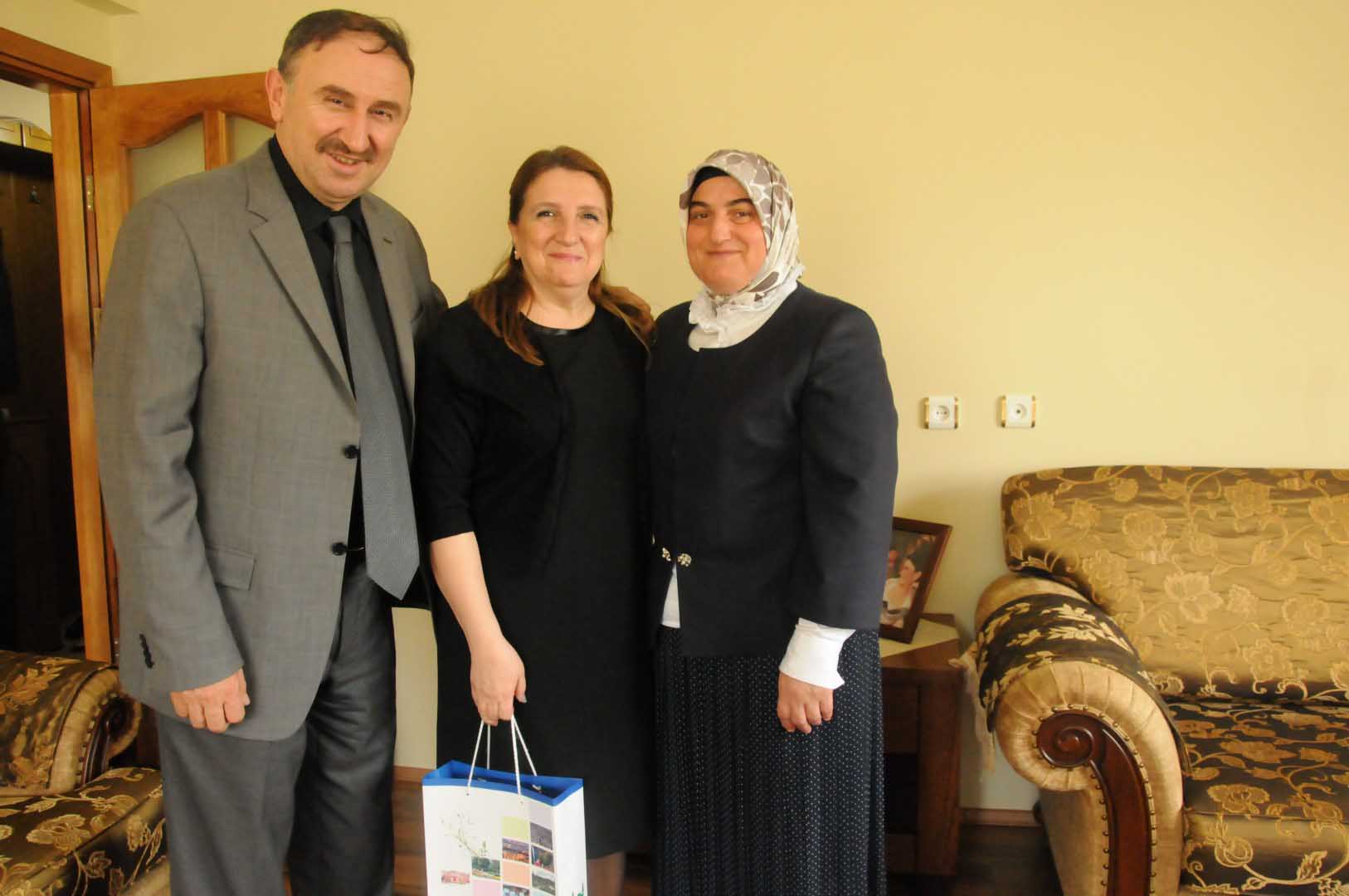 ‘Annelerin mutluluğu, topluma huzur getirir’