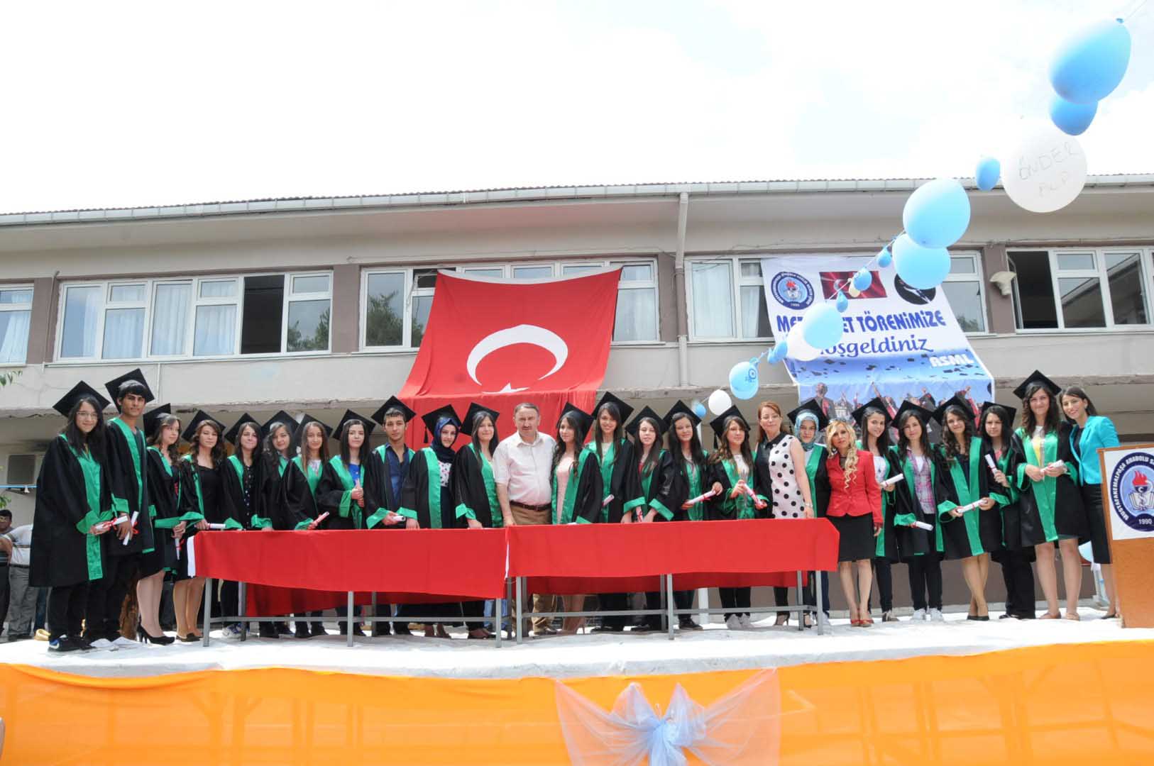 Başkan Kurtulan, karne heyecanına ortak oldu