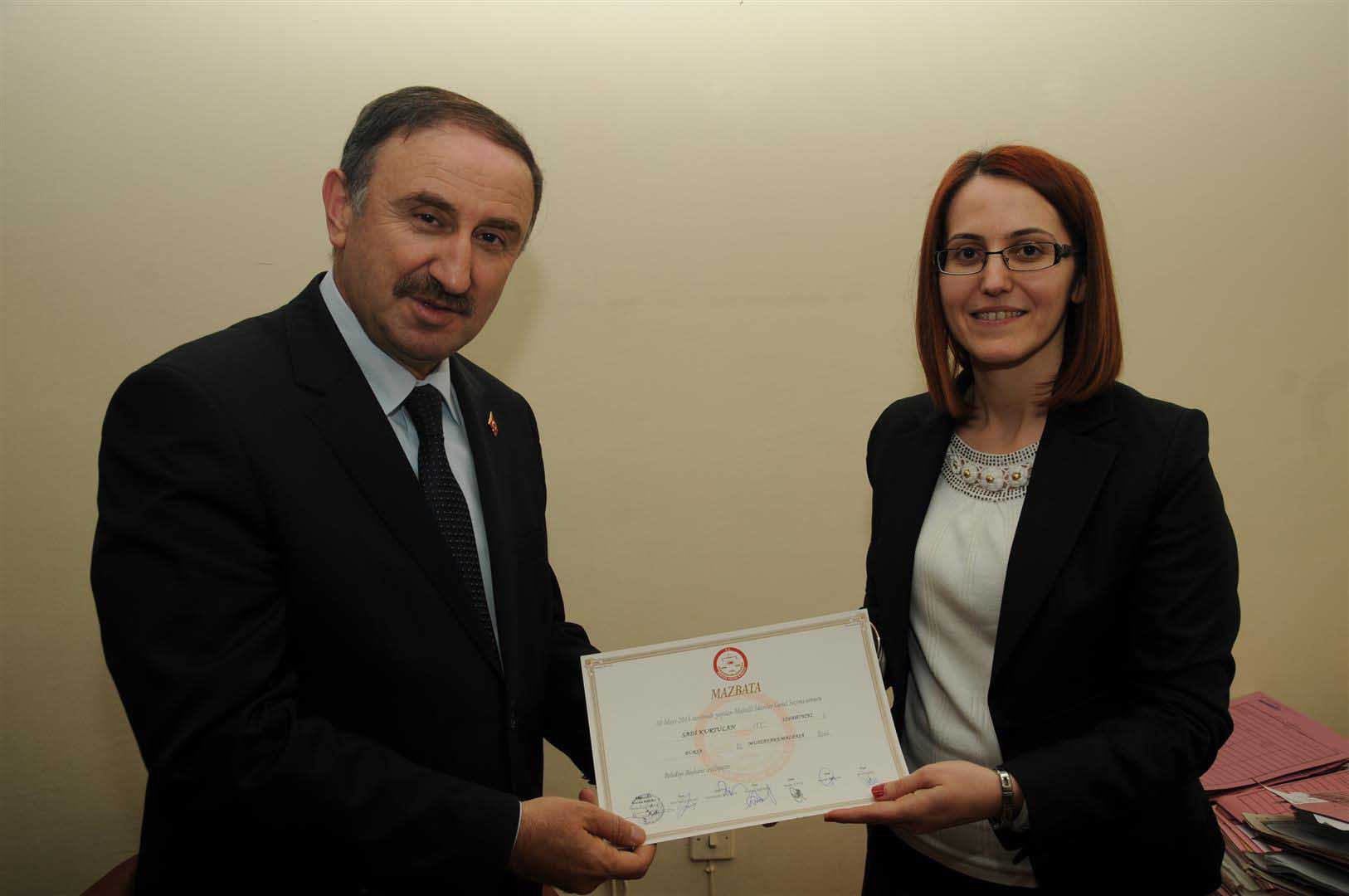 Başkan Kurtulan, mazbatasını aldı 