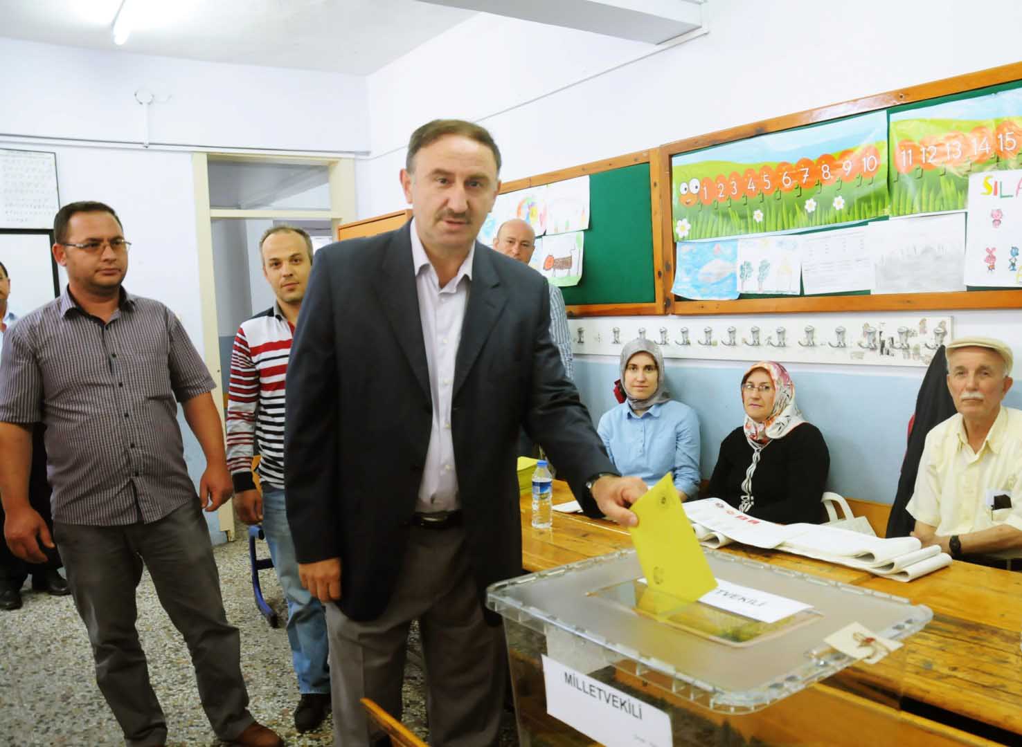 Başkan Kurtulan oyunu Yunus Emre'de kullandı 
