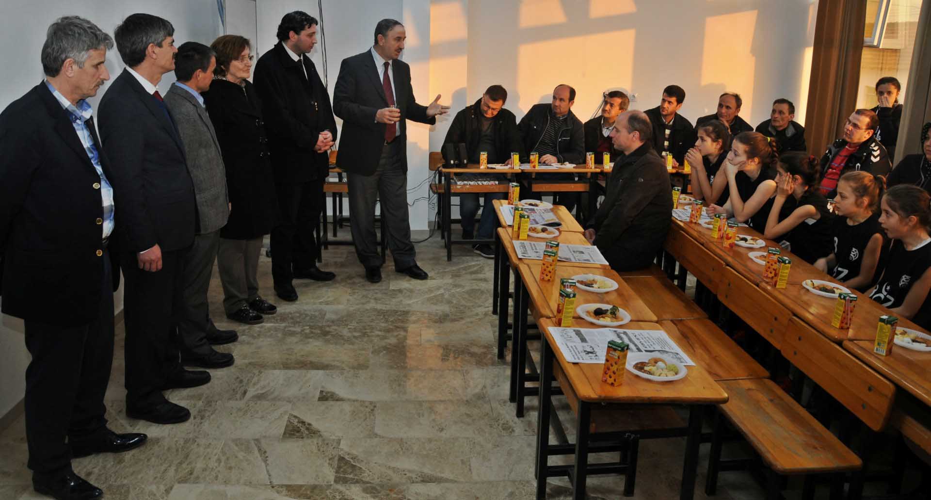 Başkan Kurtulan’dan çifte kupalı meleklere tebrik ziyareti 