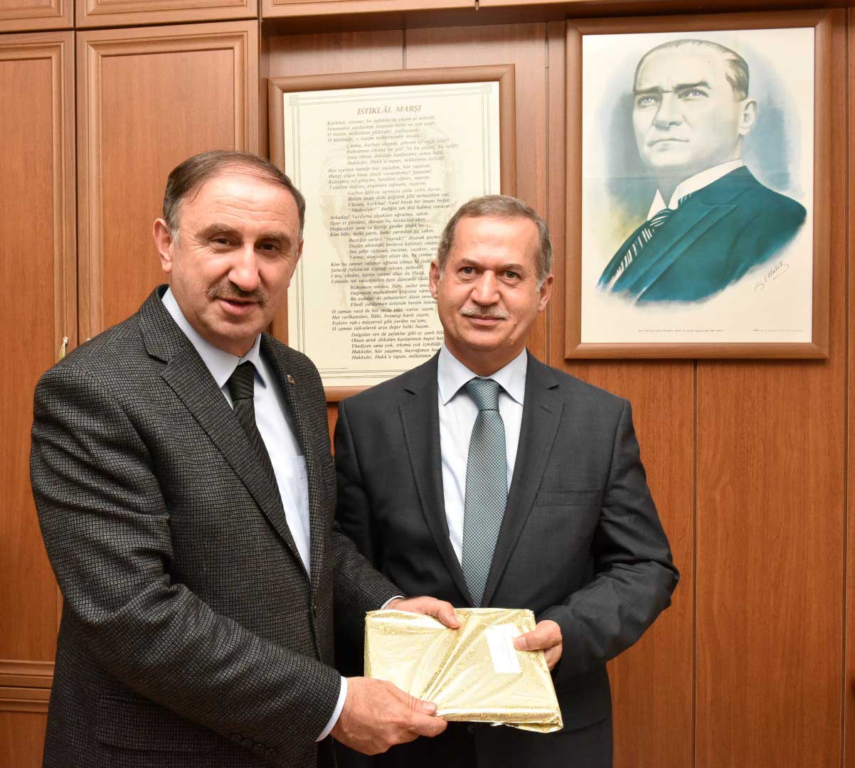 Başkan Kurtulan'dan öğretmenlere kutlama ziyareti 