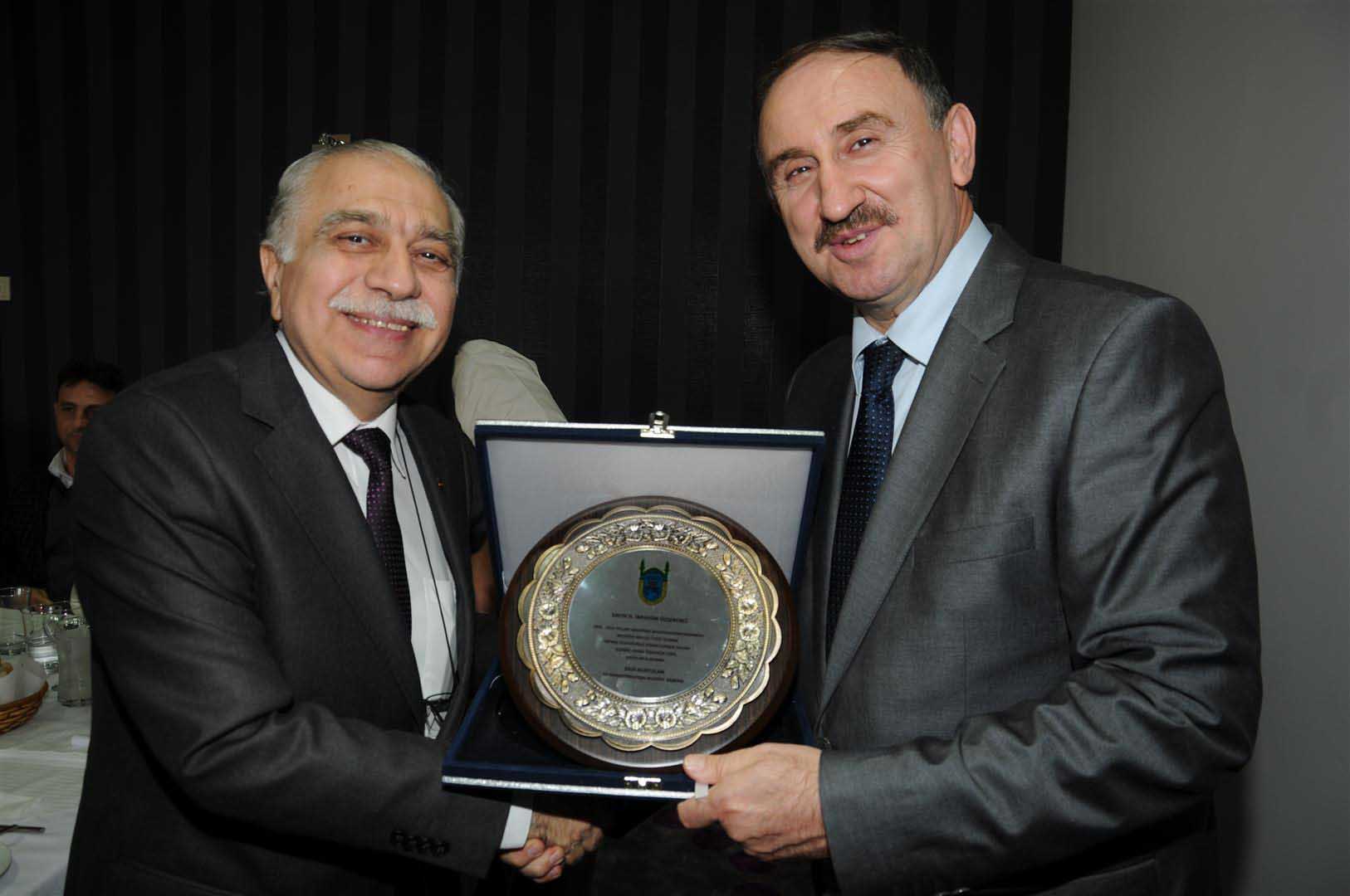 Belediye Meclis Üyeleri’ne veda yemeği 
