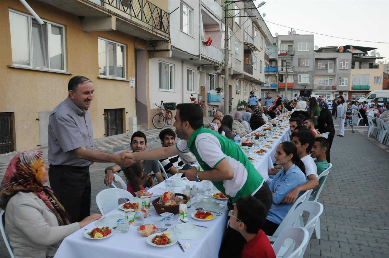 Hamidiye Mahallesi’nde sokak iftarı