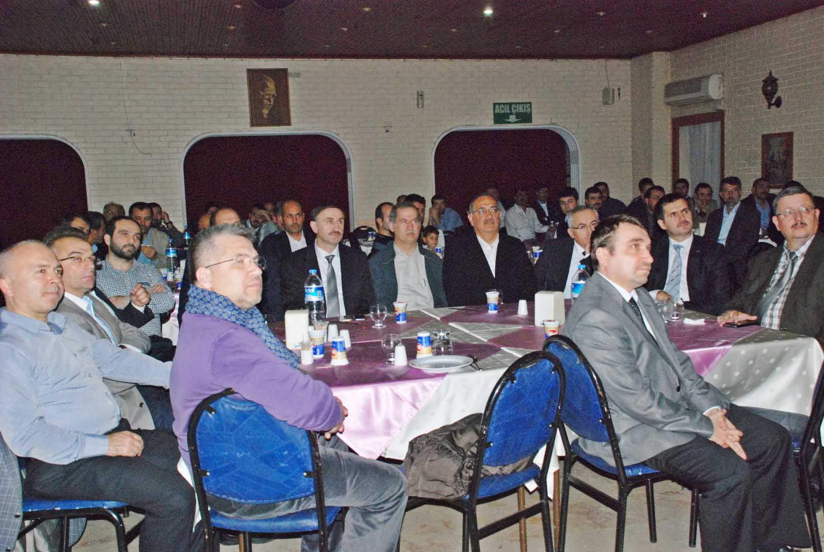 İHH’dan tanışma yemeği 