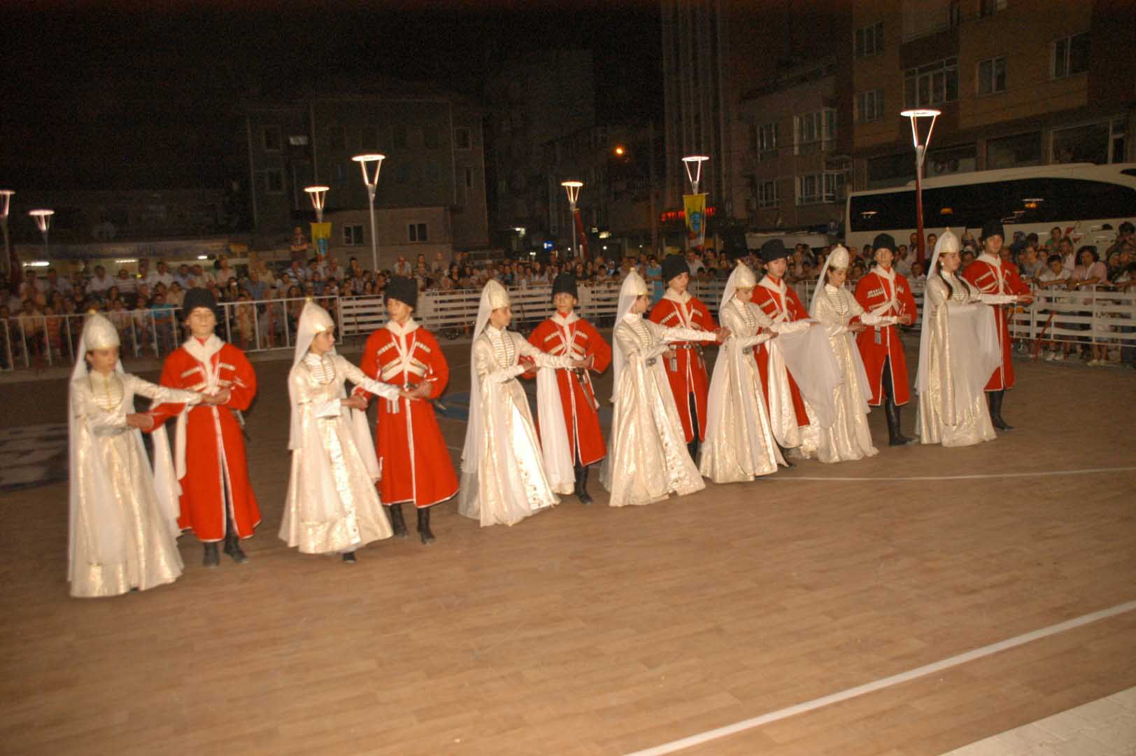 Kafkas kültürü Mustafakemalpaşa’da 