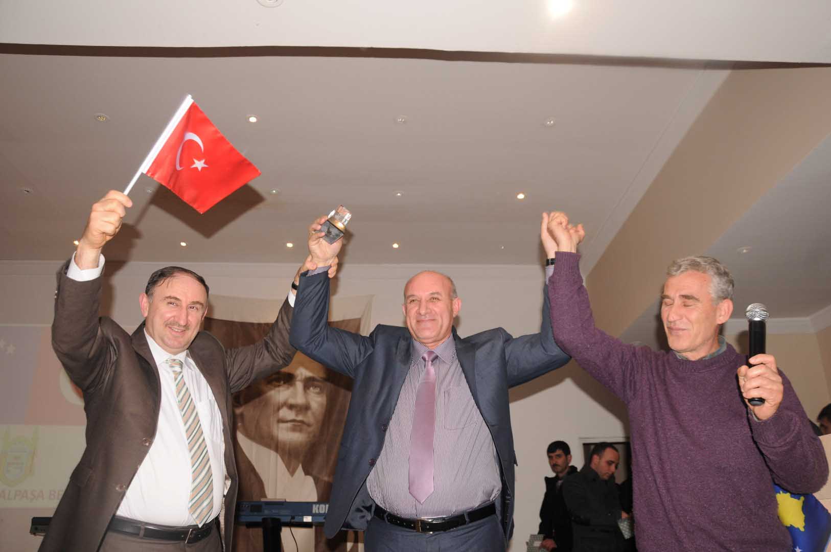 Kosova’nın 5. yaşı Mustafakemalpaşa’da kutlandı