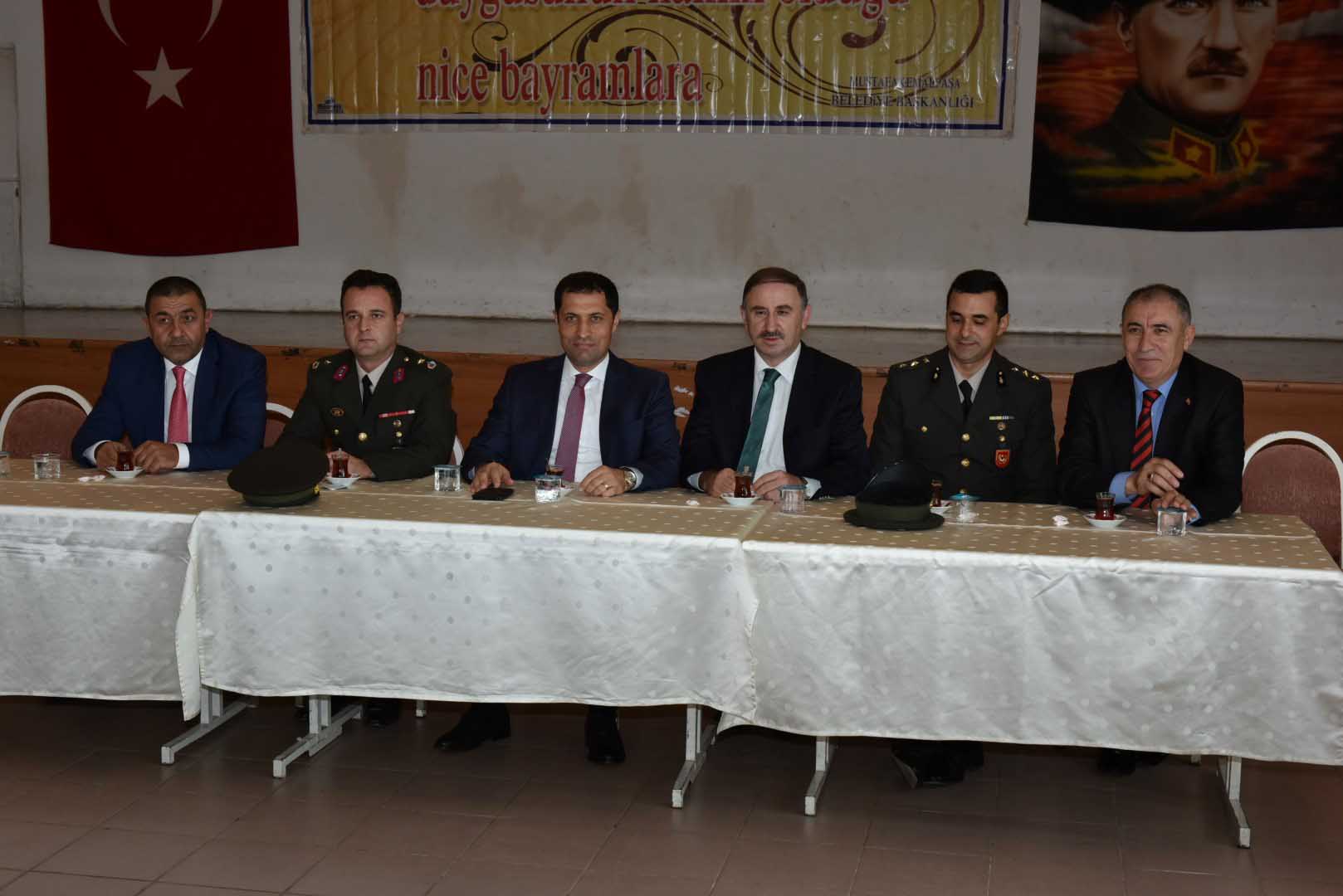 Kurban Bayramı'nda 'kardeşlik' mesajı