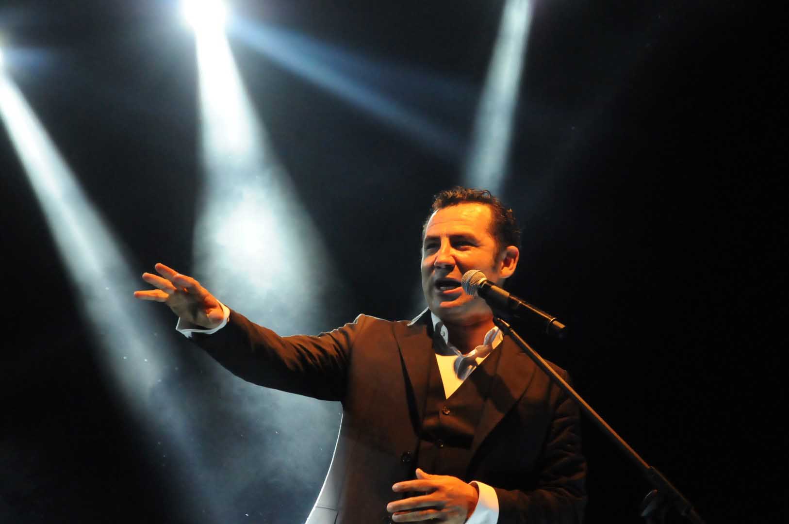 Mustafakemalpaşa'da Ferhat Göçer fırtınası 